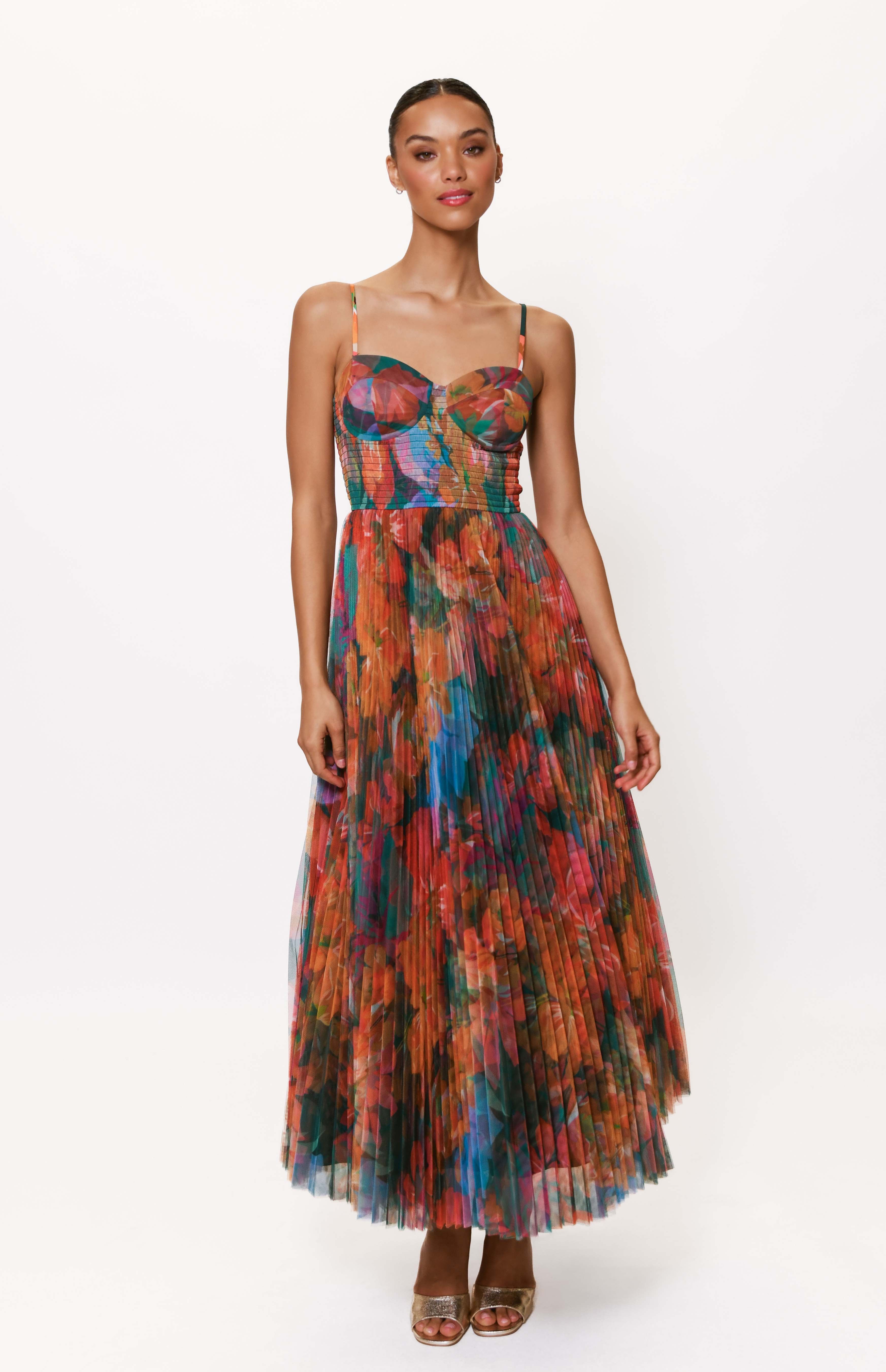 ロマンティックなフローラル プリーツチュール ドレス by Hutch dresses – Hutch