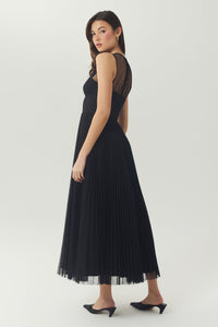 donya gown