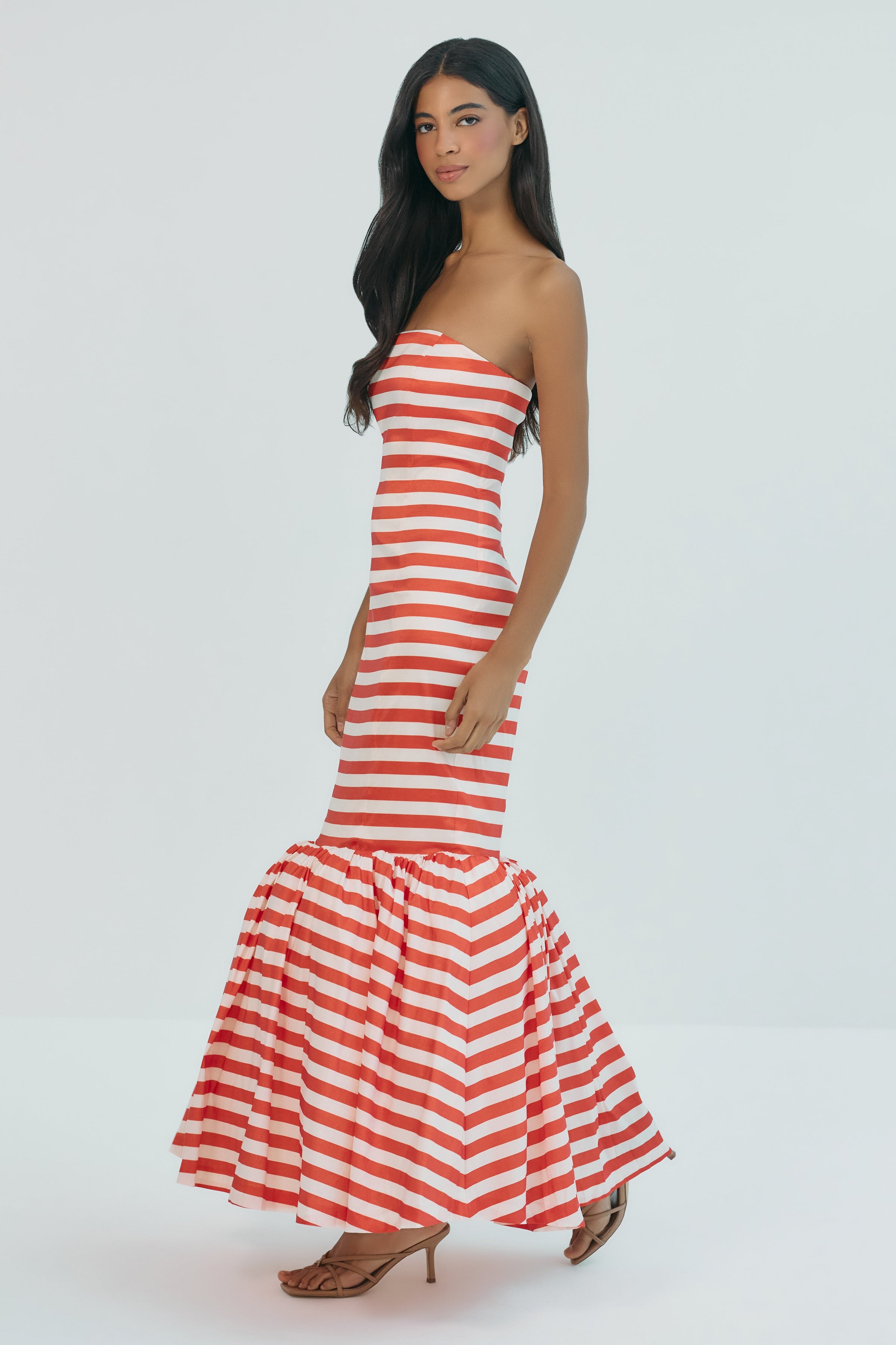olina gown